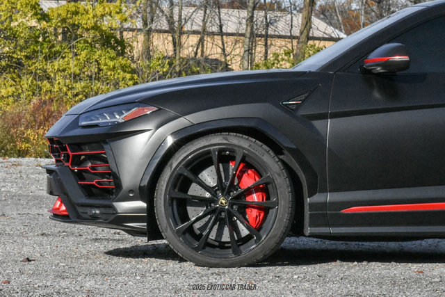 Used 2020 Lamborghini Urus image 4
