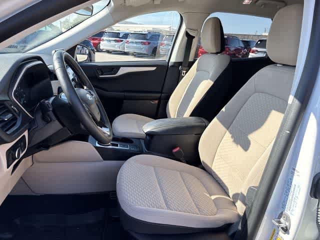 Used 2022 Ford Escape SE w/ Convenience Package FWD image 17