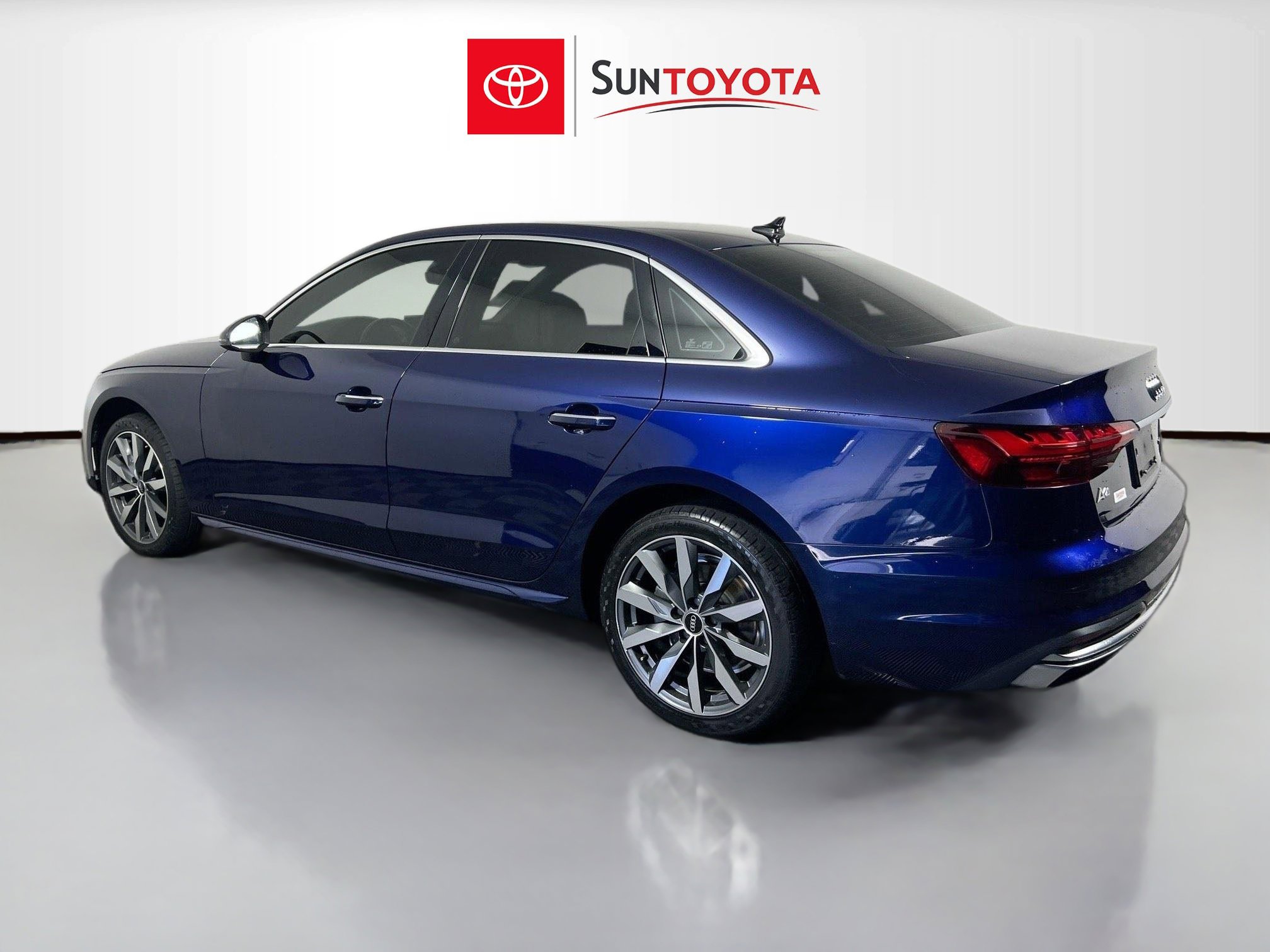 Used 2022 Audi A4 2.0T Premium w/ 18" Wheel Package image 6