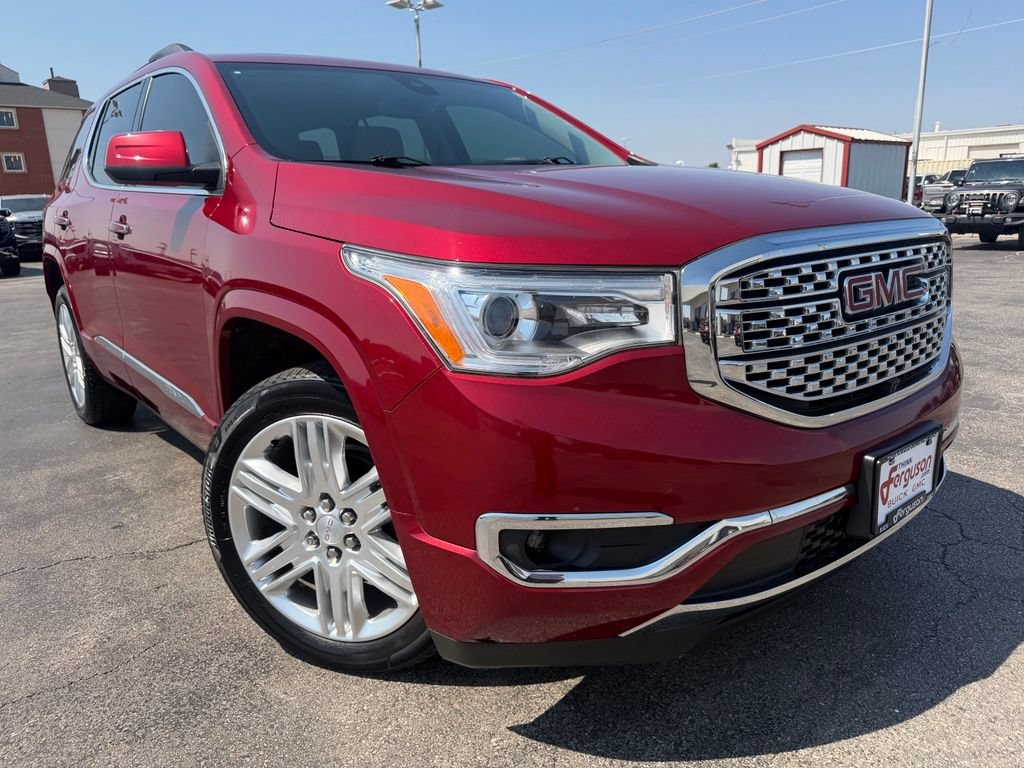 Used 2019 GMC Acadia Denali w/ Technology Package FWD image 2
