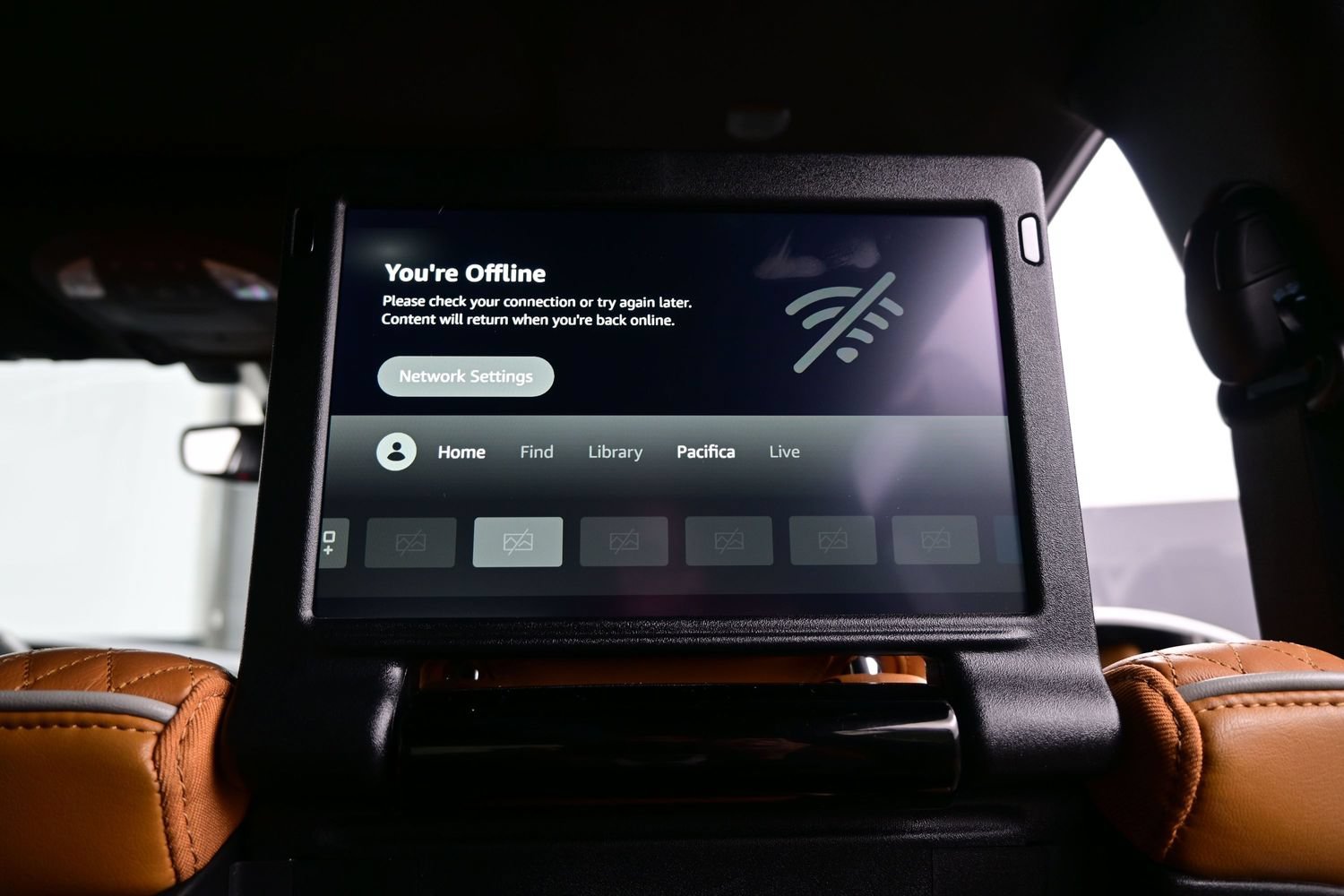 Used 2022 Chrysler Pacifica Pinnacle FWD image 16