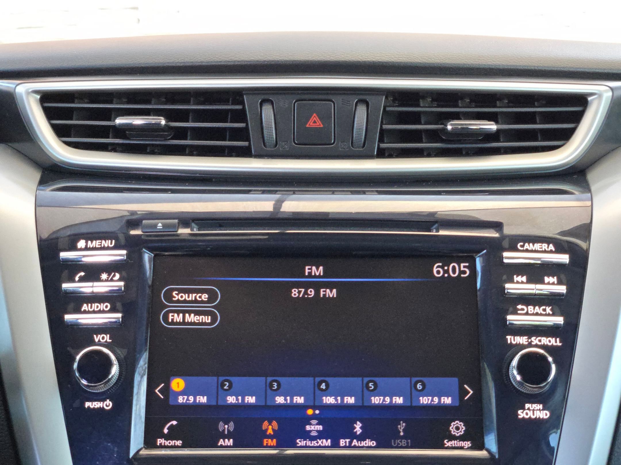Used 2019 Nissan Murano SV image 16