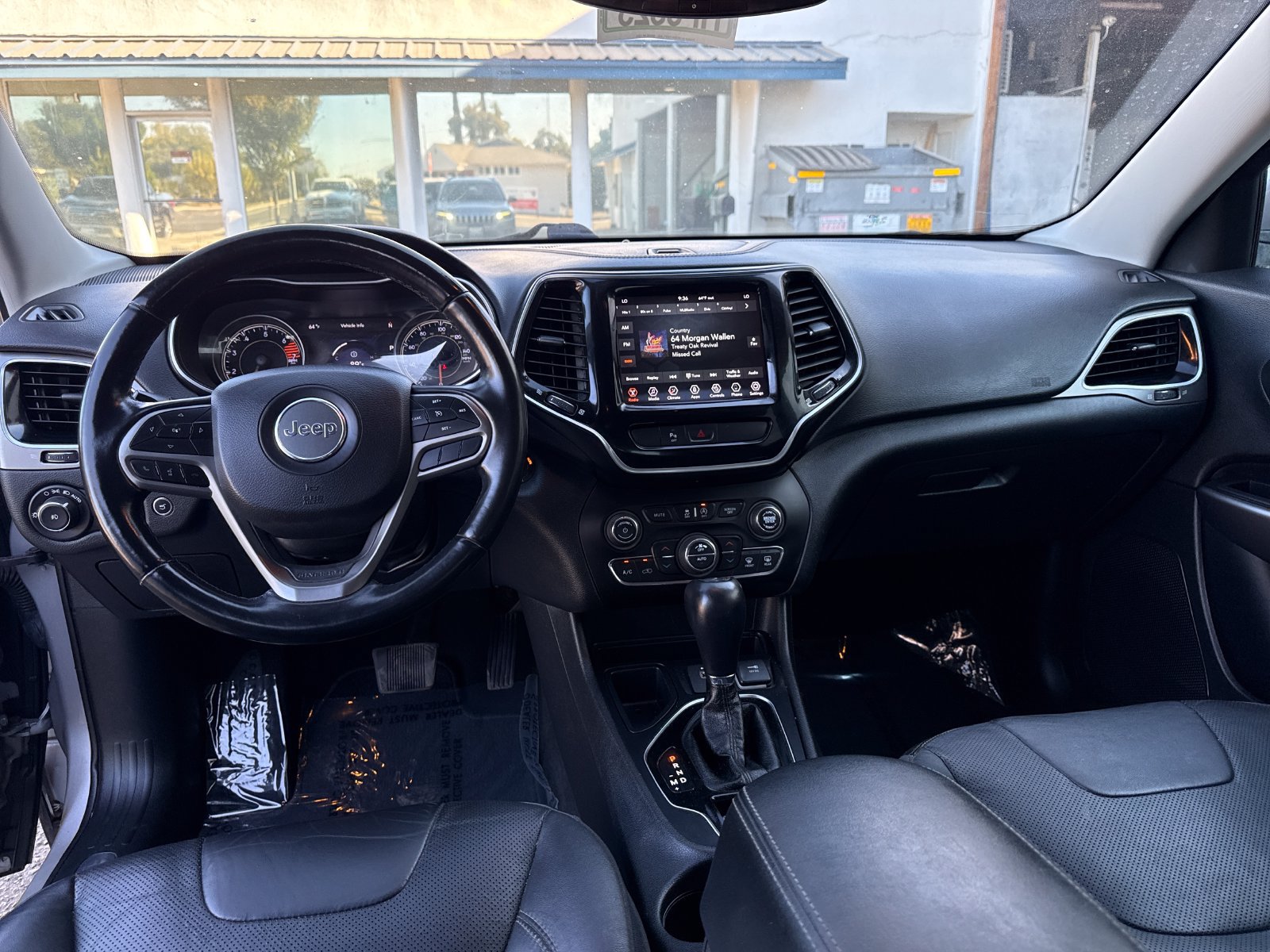 Used 2020 Jeep Cherokee Limited FWD image 12
