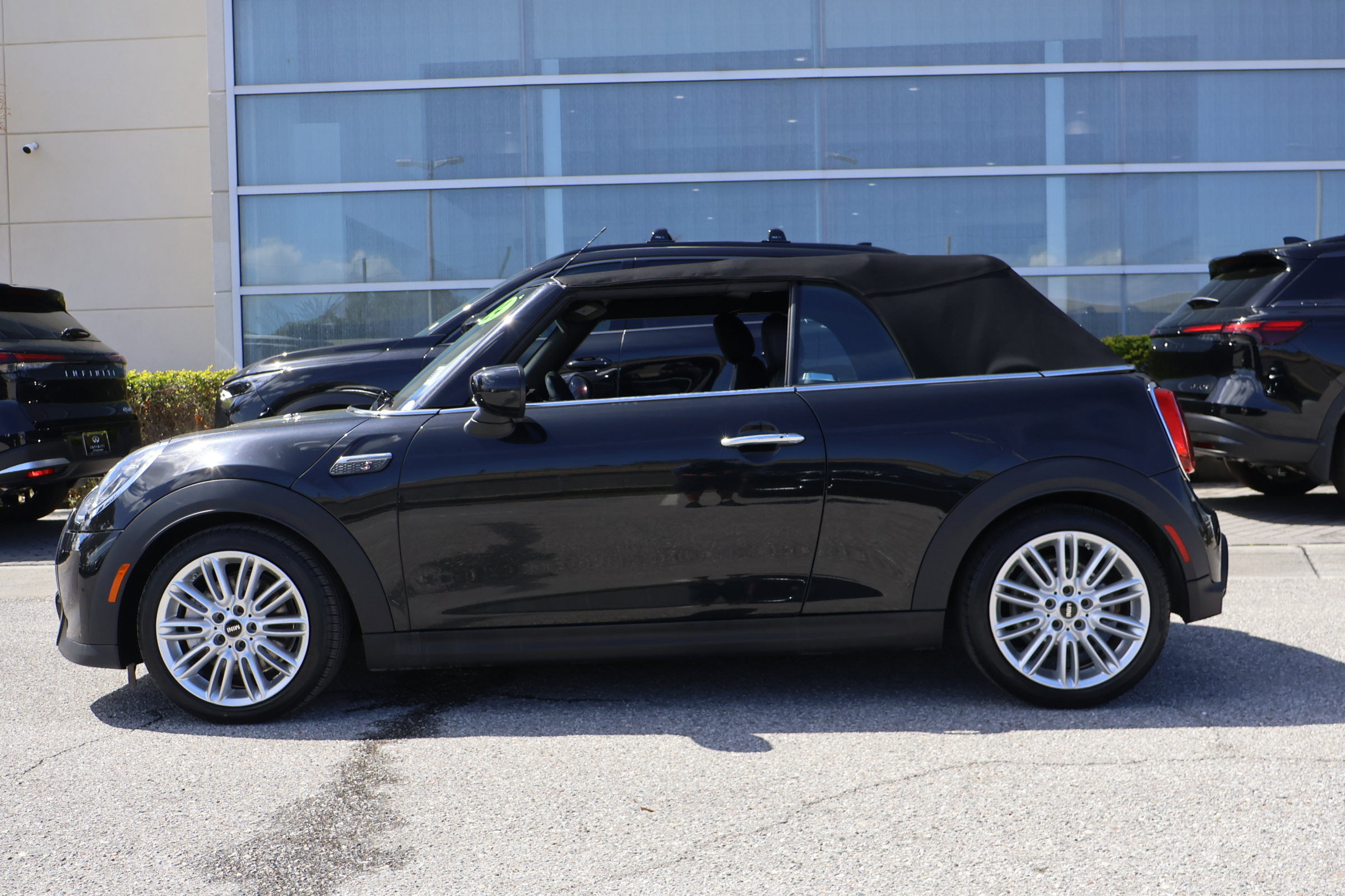 Used 2024 MINI Cooper S image 6