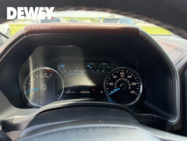 Used 2017 Ford F150 Platinum w/ Equipment Group 701A Luxury AWD/4WD image 17