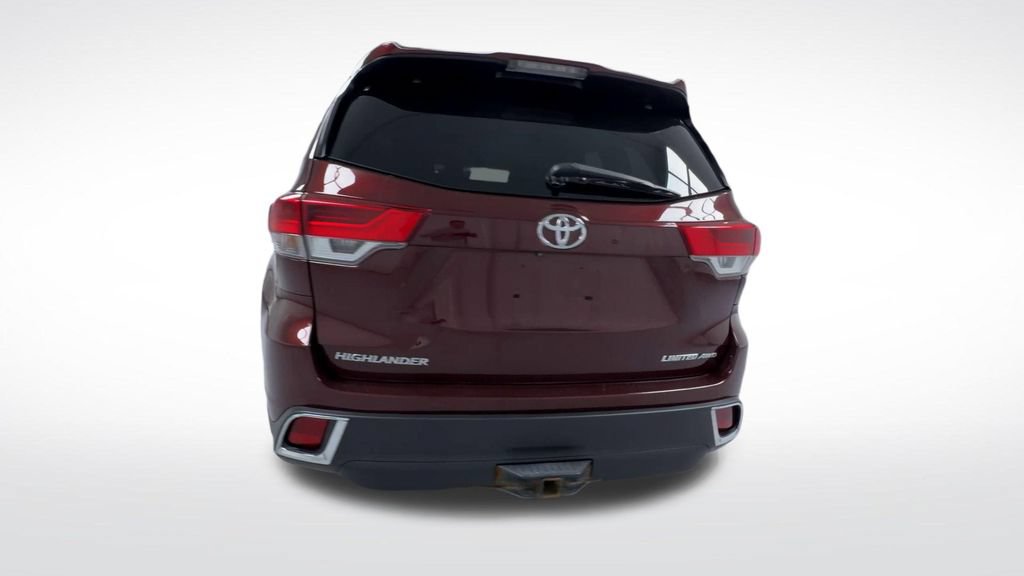 Used 2017 Toyota Highlander Limited AWD/4WD image 9