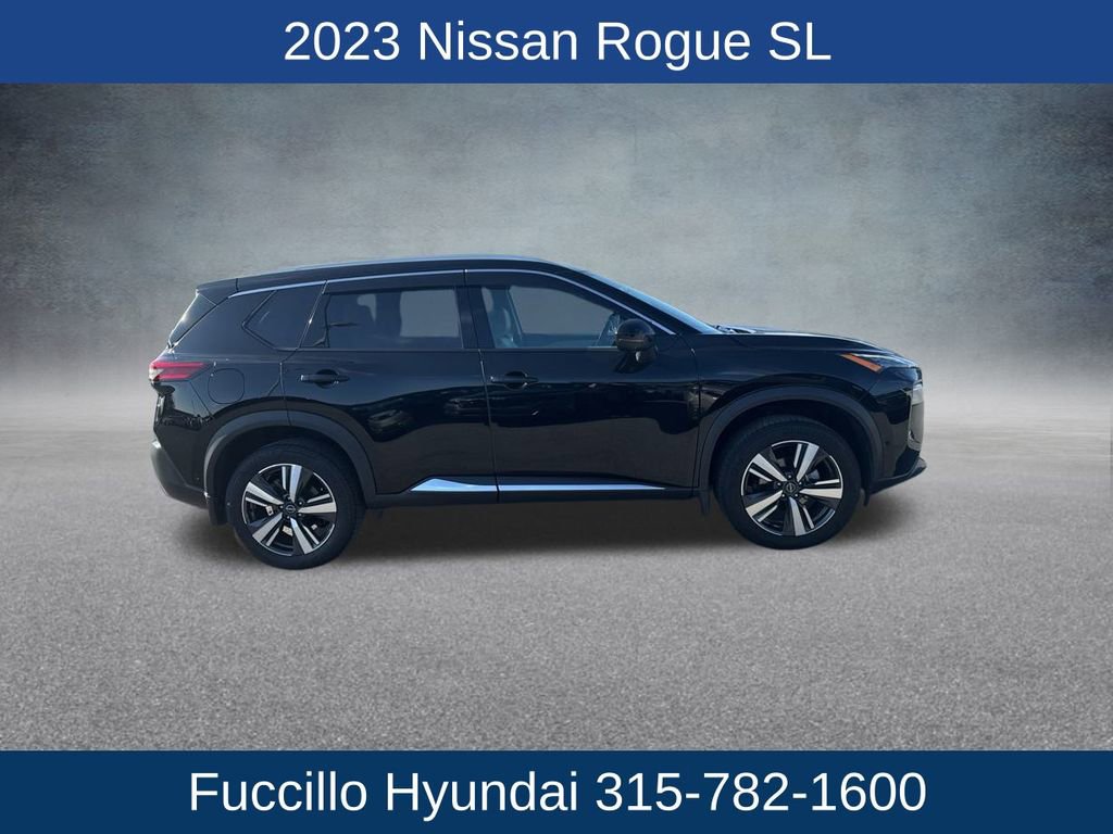 Used 2023 Nissan Rogue SL w/ SL Premium Package image 4