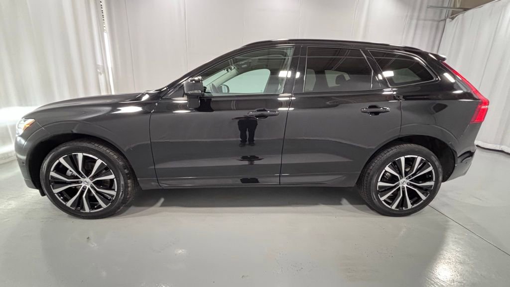 Certified 2023 Volvo XC60 B5 Plus w/ Climate Package AWD/4WD image 9