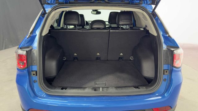 Used 2022 Jeep Compass Latitude FWD image 32