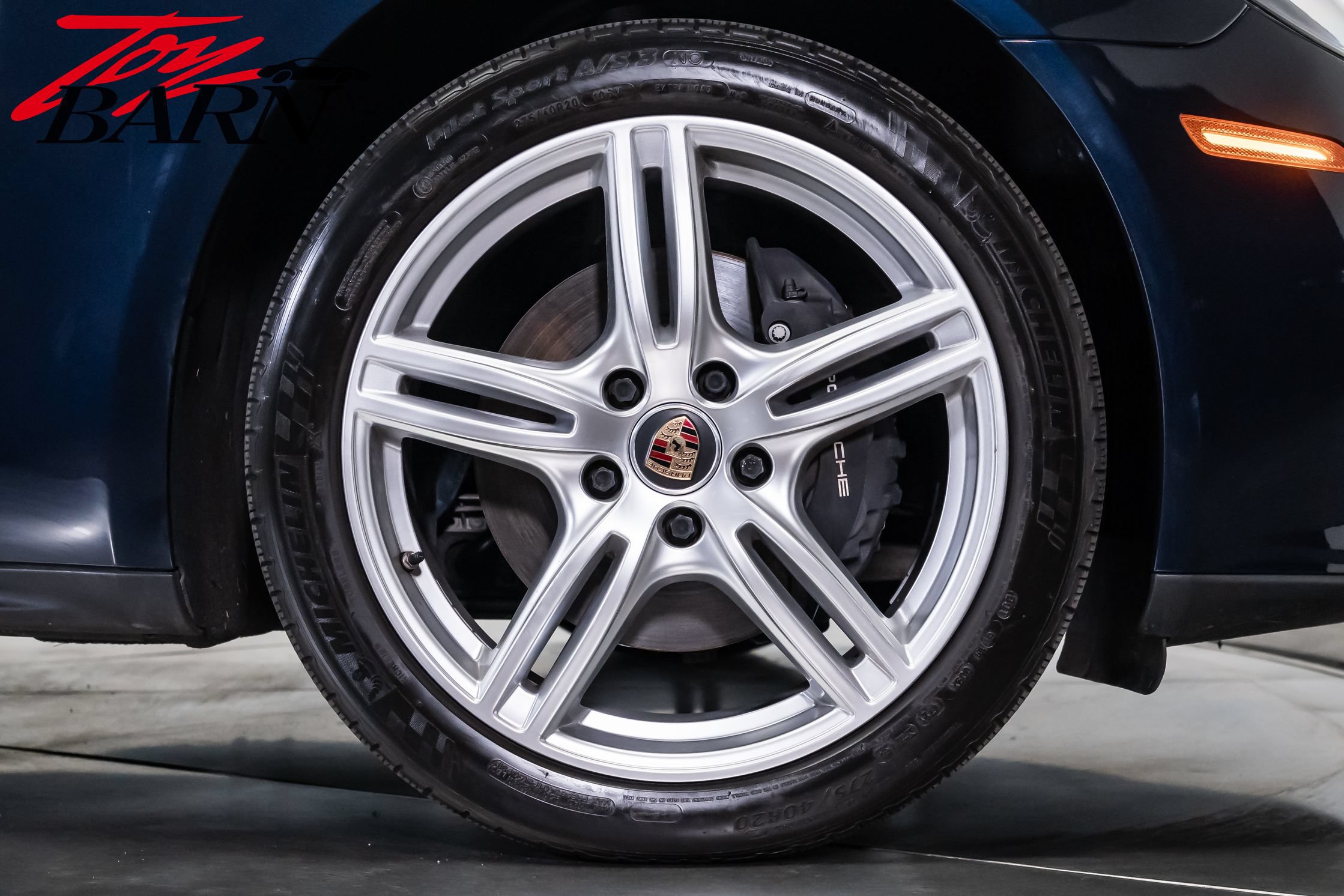 Used 2022 Porsche Panamera 4 Platinum Edition AWD/4WD image 16