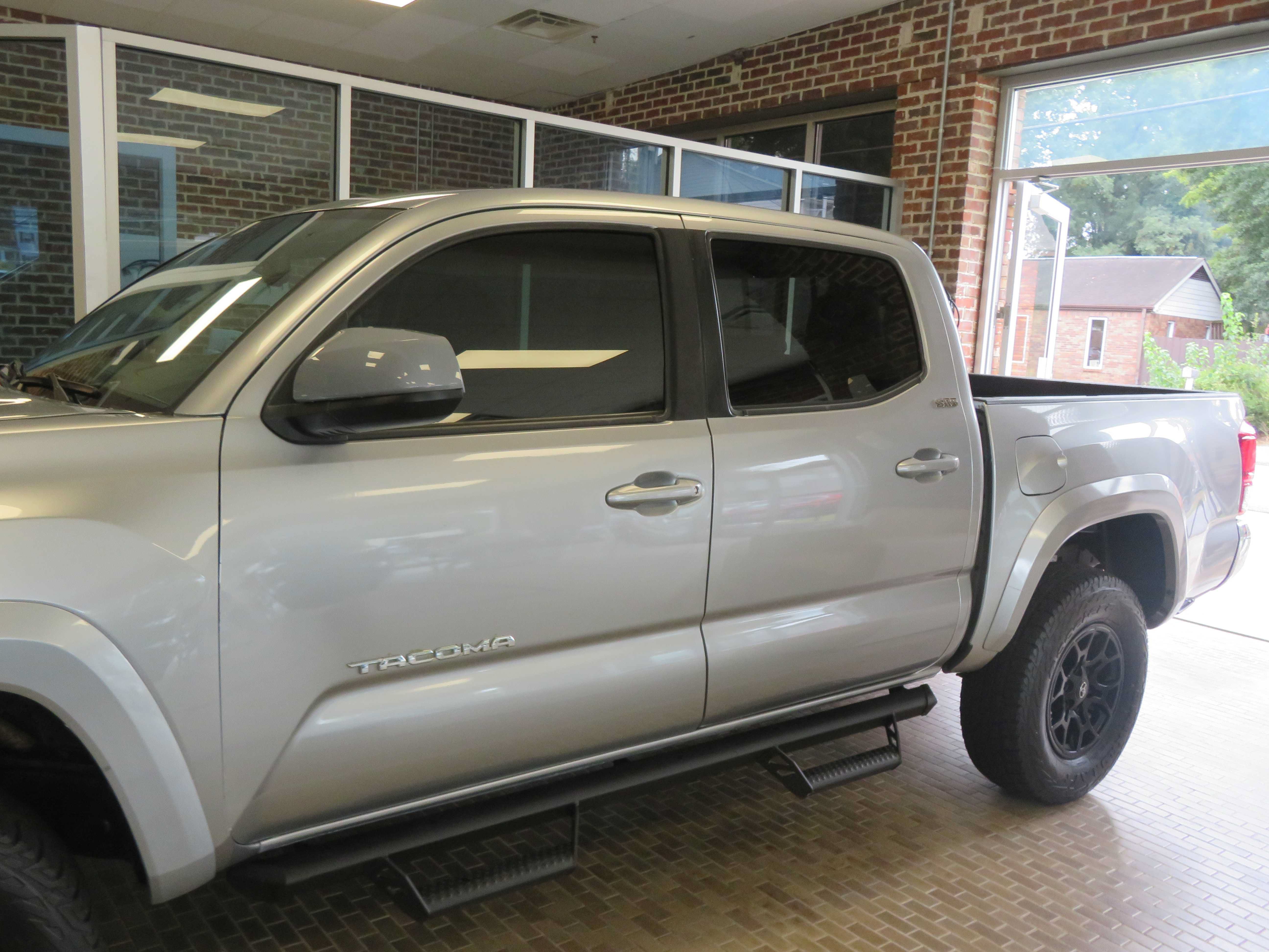 Used 2022 Toyota Tacoma SR5 RWD image 71
