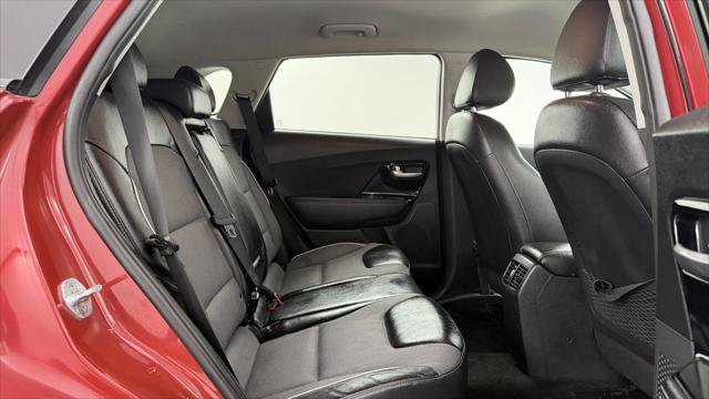 Used 2022 Kia Niro EX w/ Cold Weather Package FWD image 18