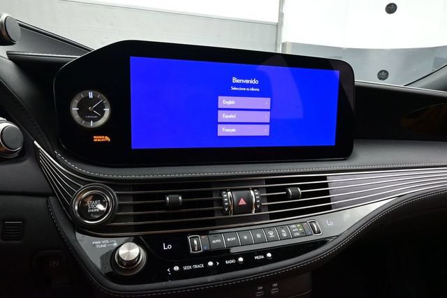 Used 2025 Lexus LS 500 w/ Accessory Package (Z1) RWD image 10