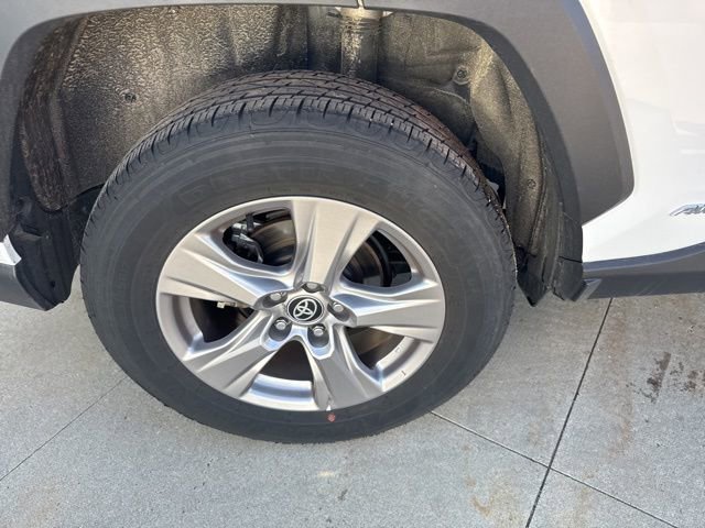 Used 2025 Toyota RAV4 LE image 10