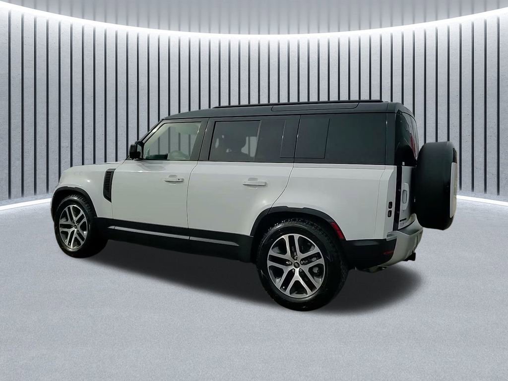 Used 2025 Land Rover Defender 110 S image 12