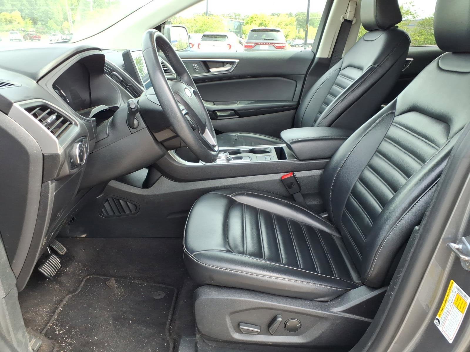 Used 2024 Ford Edge SEL AWD/4WD image 3