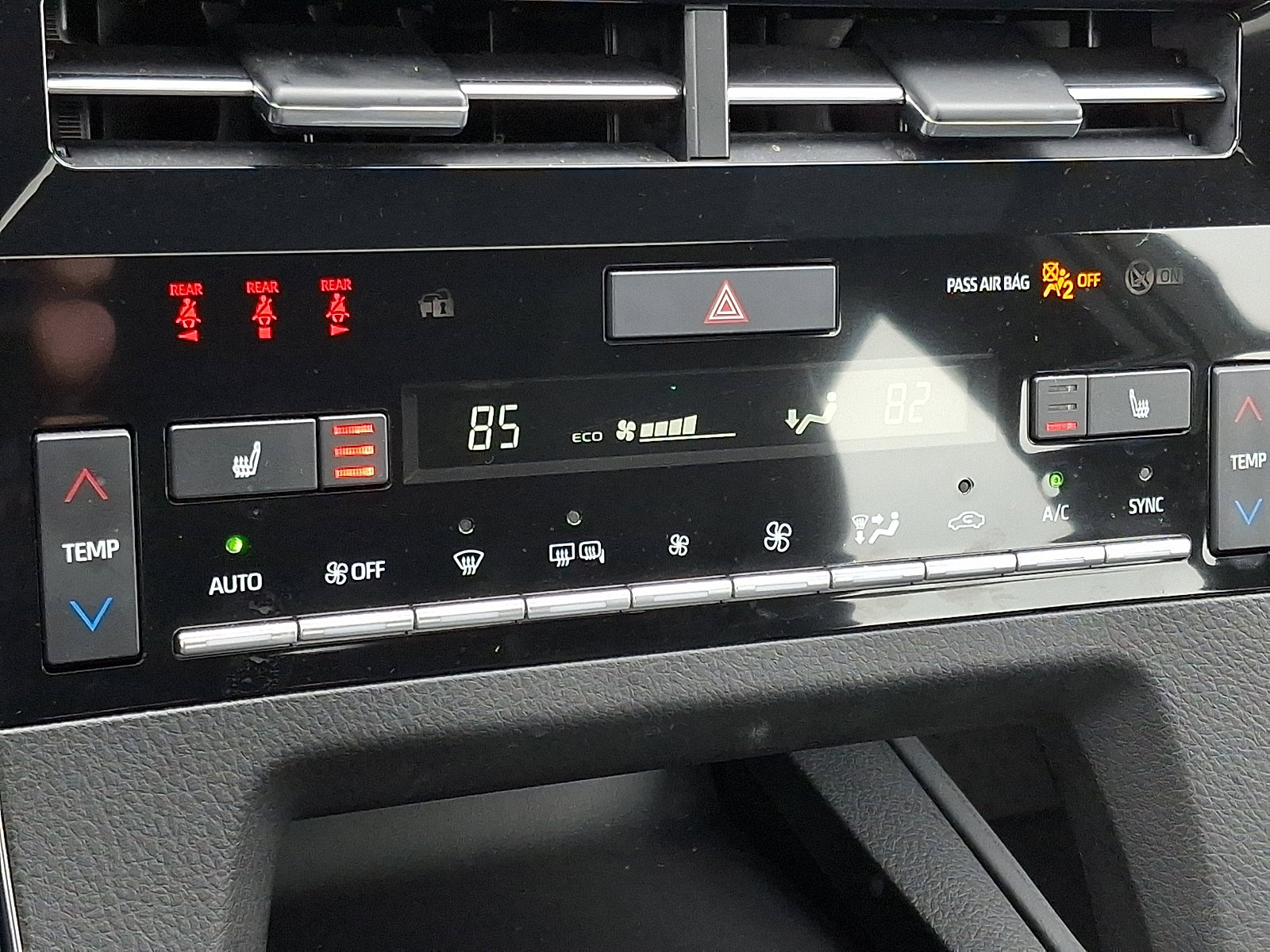 Certified 2021 Toyota Avalon XLE w/ Moonroof Package image 17