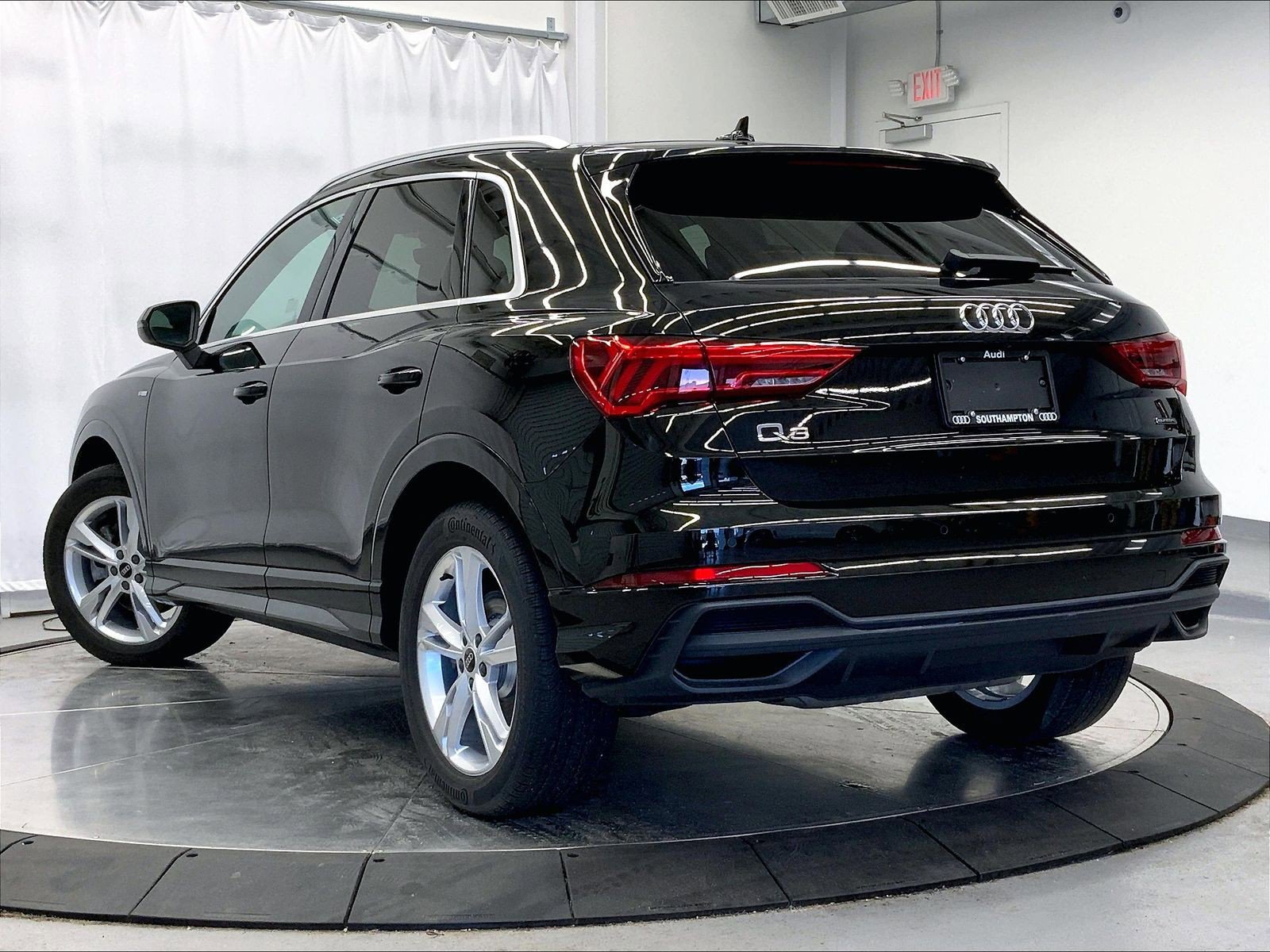 Certified 2023 Audi Q3 2.0T Premium Plus w/ Premium Plus Package AWD/4WD image 9
