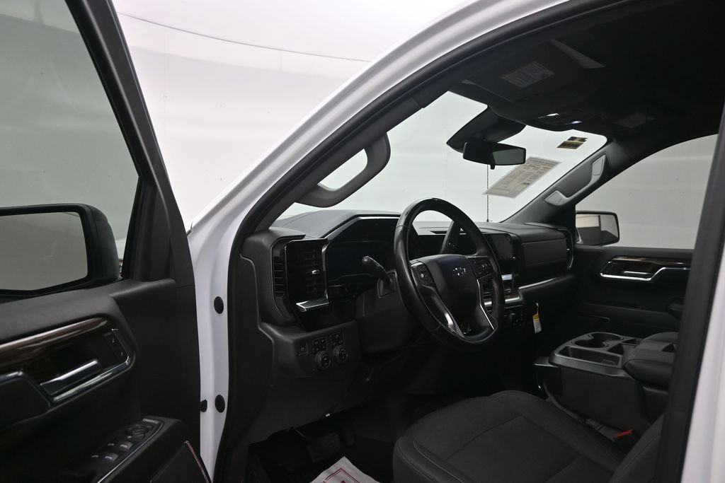 Used 2023 Chevrolet Silverado 1500 LT Trail Boss AWD/4WD image 11