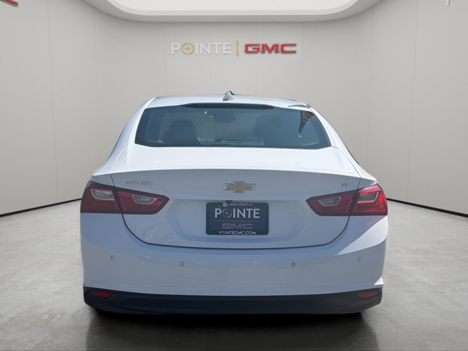 Used 2025 Chevrolet Malibu LT FWD image 4