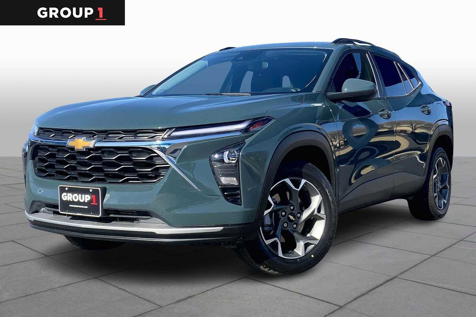 Certified 2025 Chevrolet Trax LT w/ Driver Confidence Package image 1