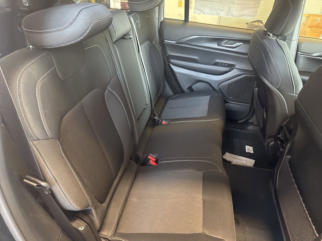 New 2025 Jeep Grand Cherokee Laredo w/ Luxury Tech Group I image 44