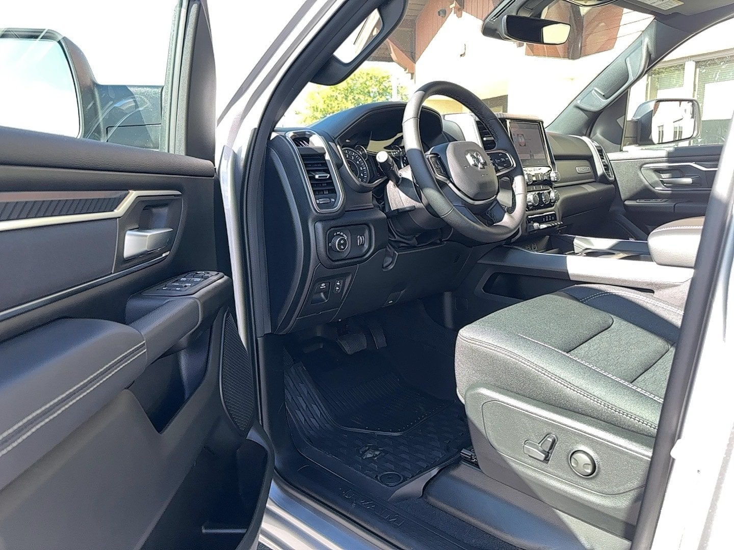 New 2025 RAM 1500 Big Horn w/ Night Edition AWD/4WD image 20