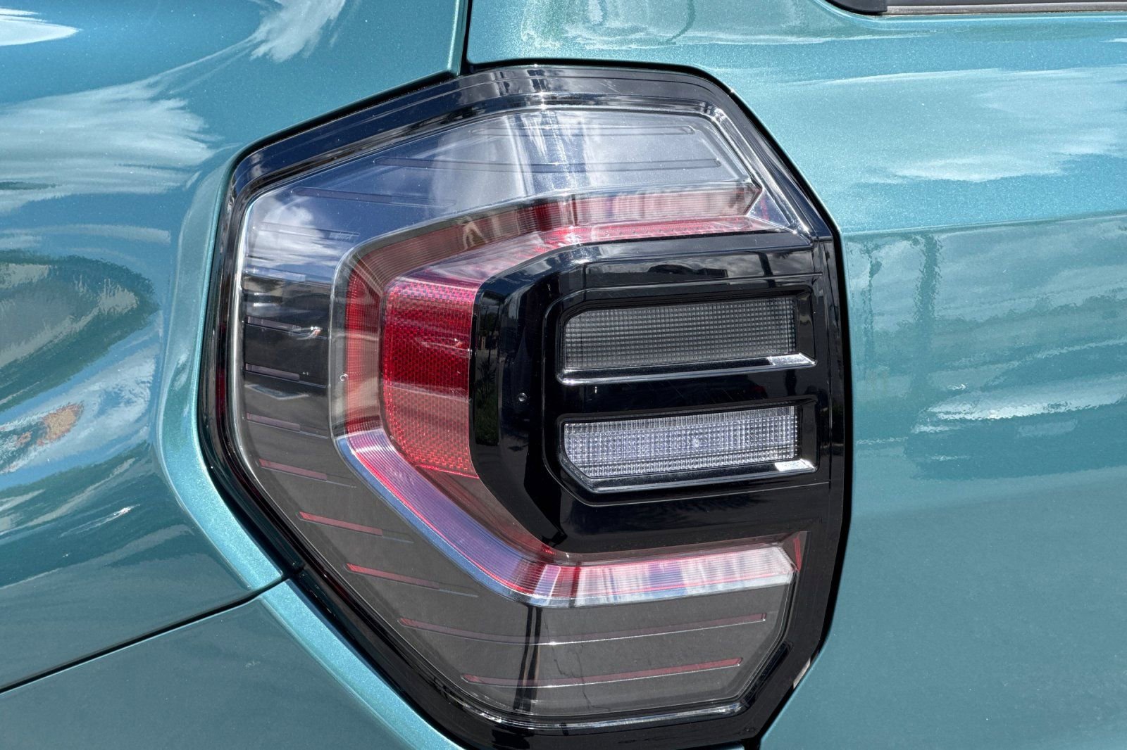 Certified 2025 Toyota 4Runner Trailhunter image 34