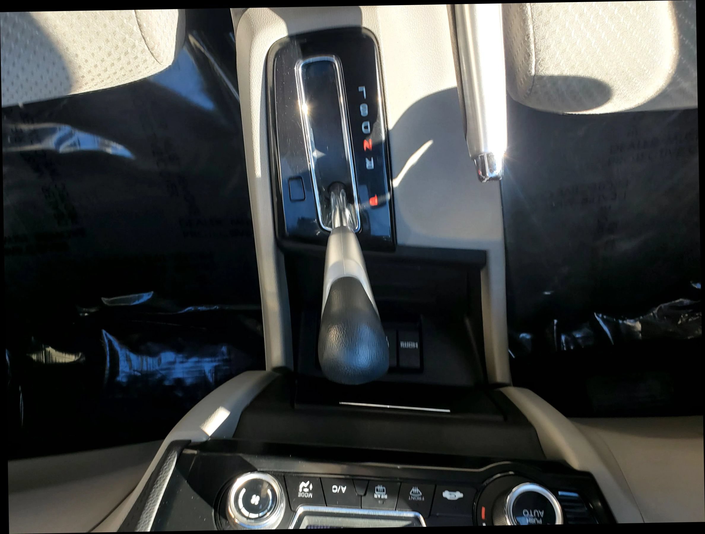 Used 2015 Honda Civic Hybrid Sedan image 34