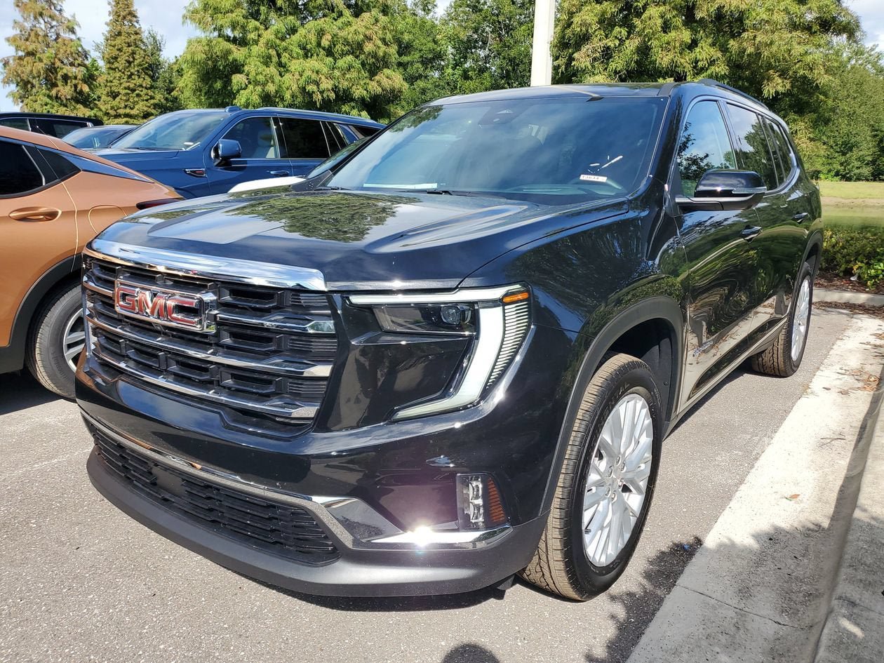 New 2026 GMC Acadia Elevation w/ Elevation Premium Package FWD image 3