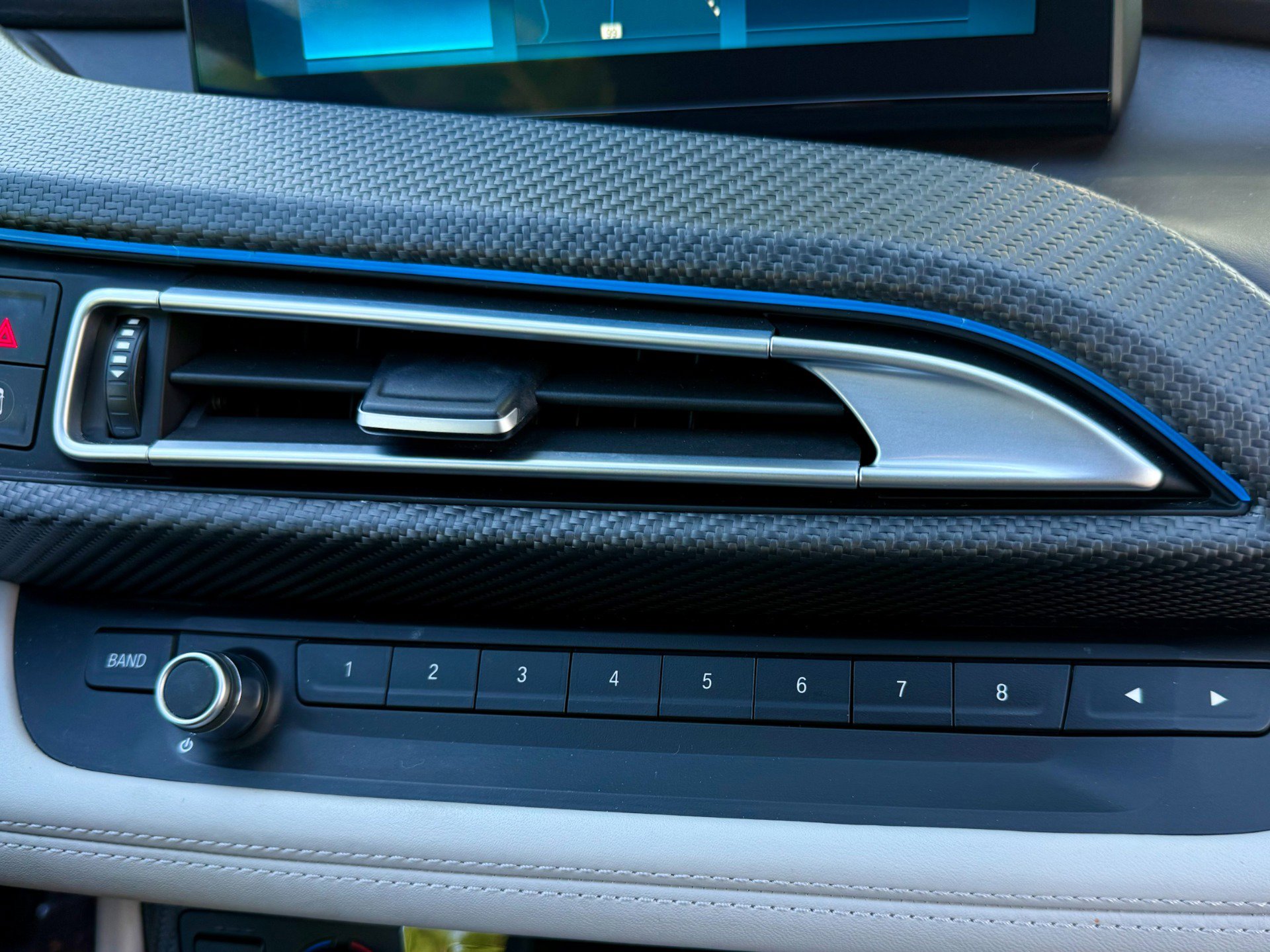 Used 2019 BMW i8 Coupe AWD/4WD image 25