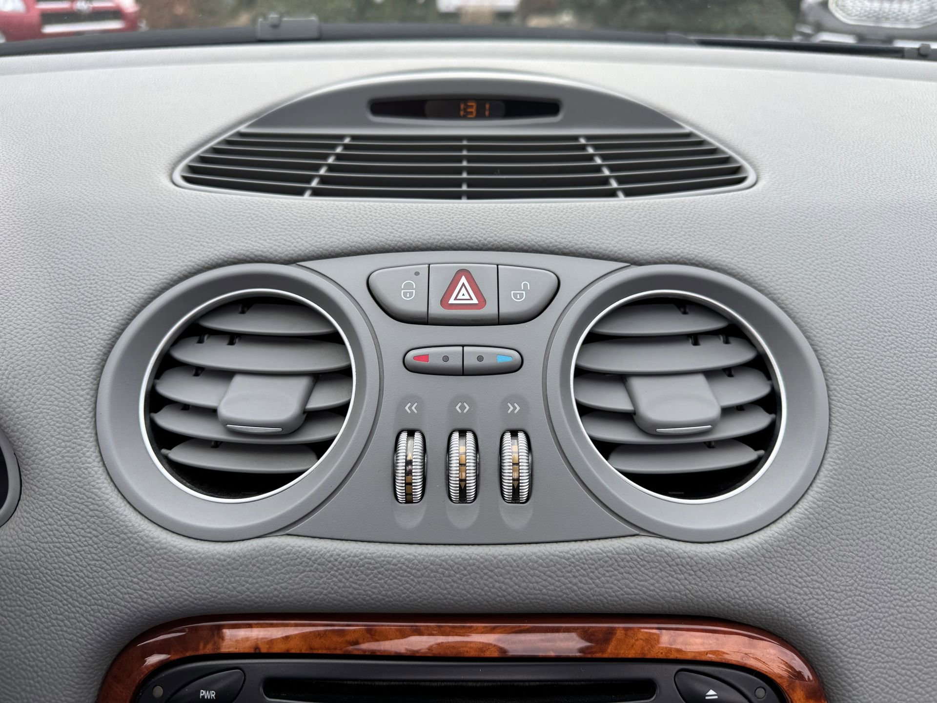 Used 2004 Mercedes-Benz SL 500 image 35