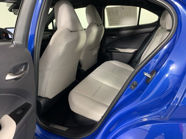 Used 2023 Lexus UX 250h AWD w/ Premium Package image 33