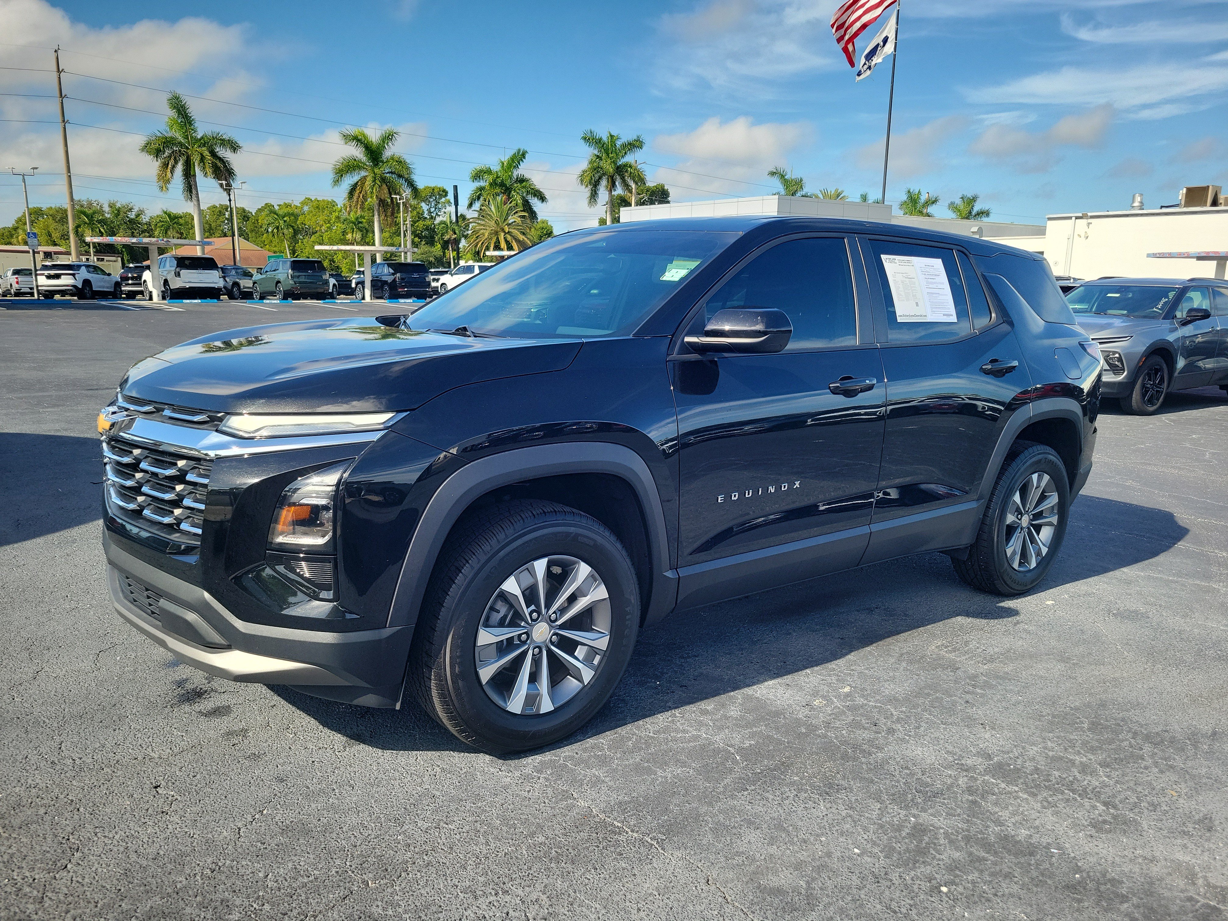 Used 2026 Chevrolet Equinox LT FWD image 2