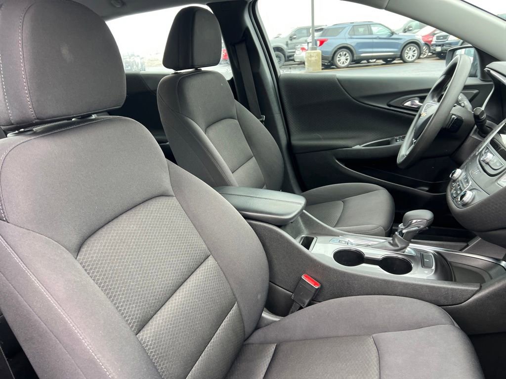 Used 2023 Chevrolet Malibu LT image 33