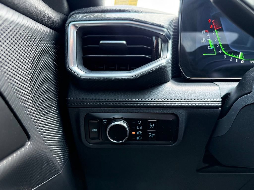Used 2025 Ford Mustang GT Premium RWD image 13