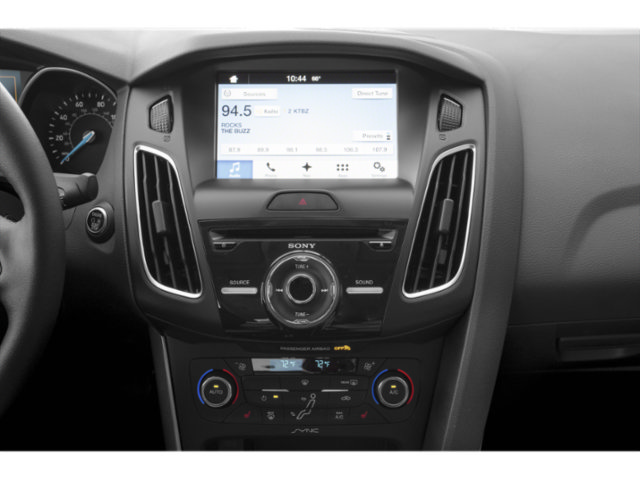 Used 2015 Ford Focus Titanium w/ Titanium Technology Package FWD image 13