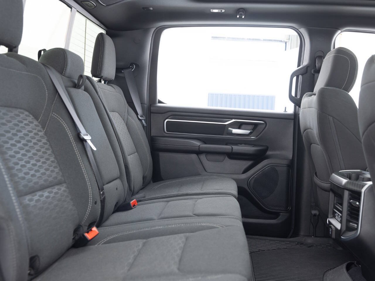 Used 2025 RAM 1500 Big Horn AWD/4WD image 33
