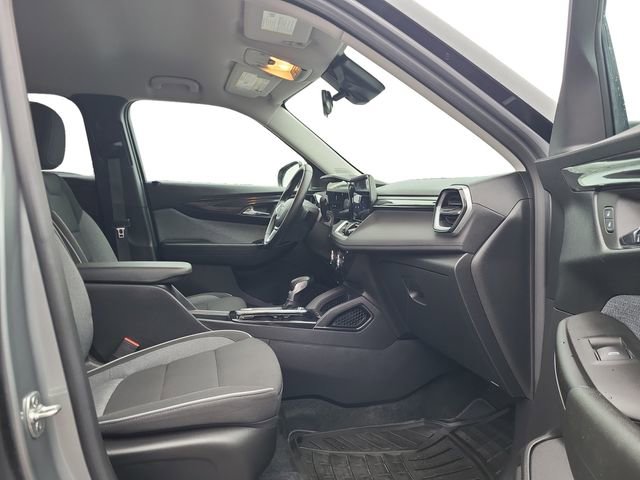 Used 2024 Chevrolet TrailBlazer LT w/ LT Cold Weather Package image 25