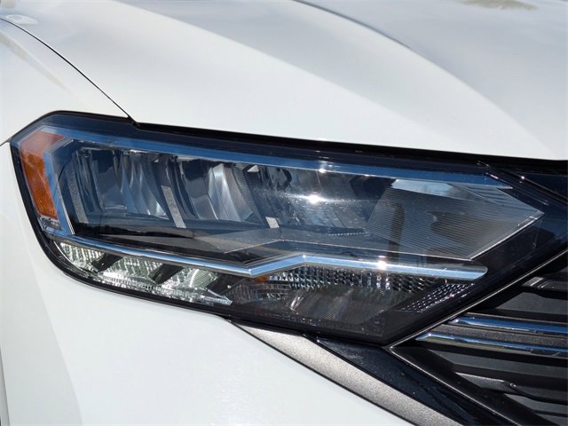 Used 2024 Volkswagen Jetta Sport image 10