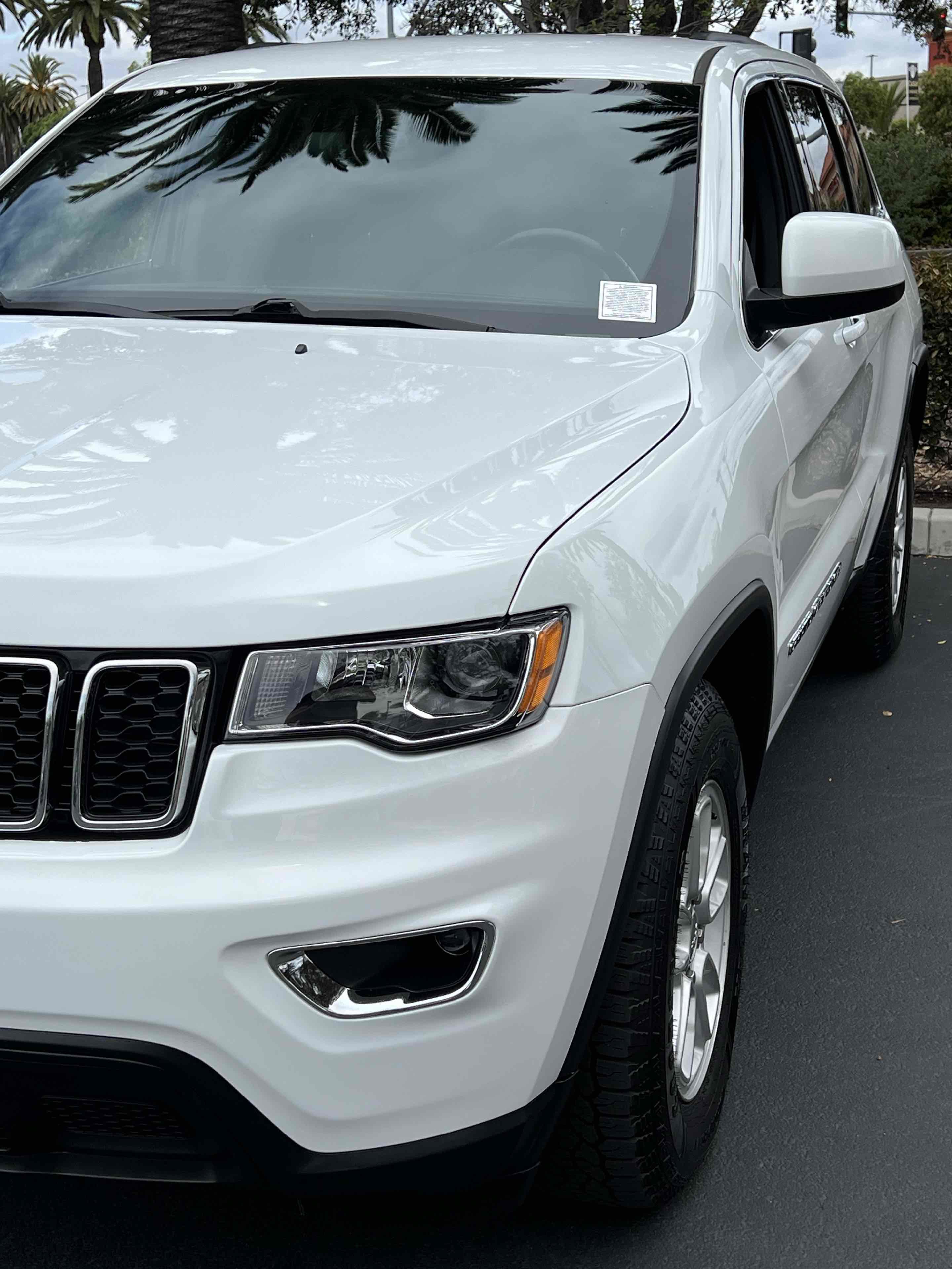 Used 2020 Jeep Grand Cherokee Laredo image 46