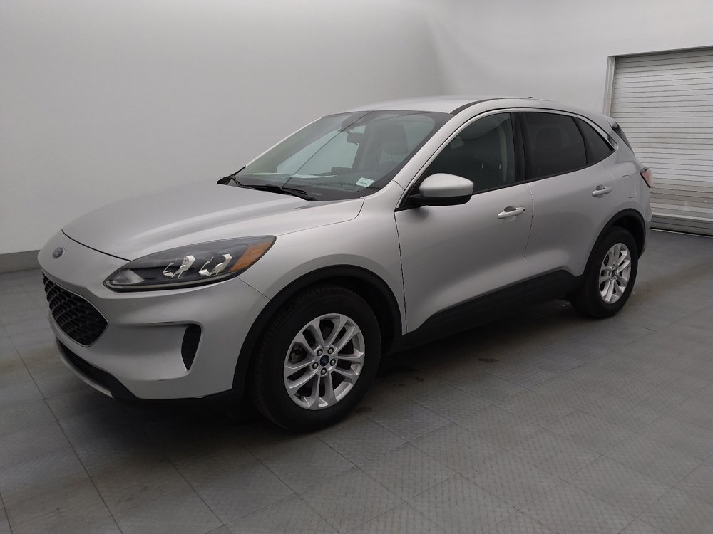 Used 2020 Ford Escape SE image 2