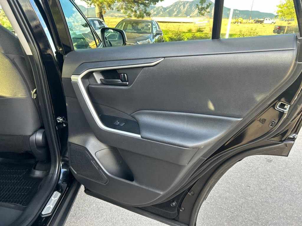 Used 2023 Toyota RAV4 LE AWD/4WD image 14