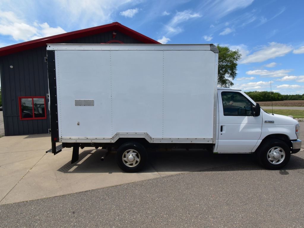 Used 2019 Ford E-350 and Econoline 350 Super Duty w/ Power Windows & Locks Group RWD image 4