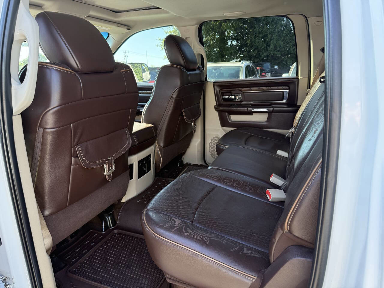 Used 2017 RAM 3500 Laramie Longhorn image 10