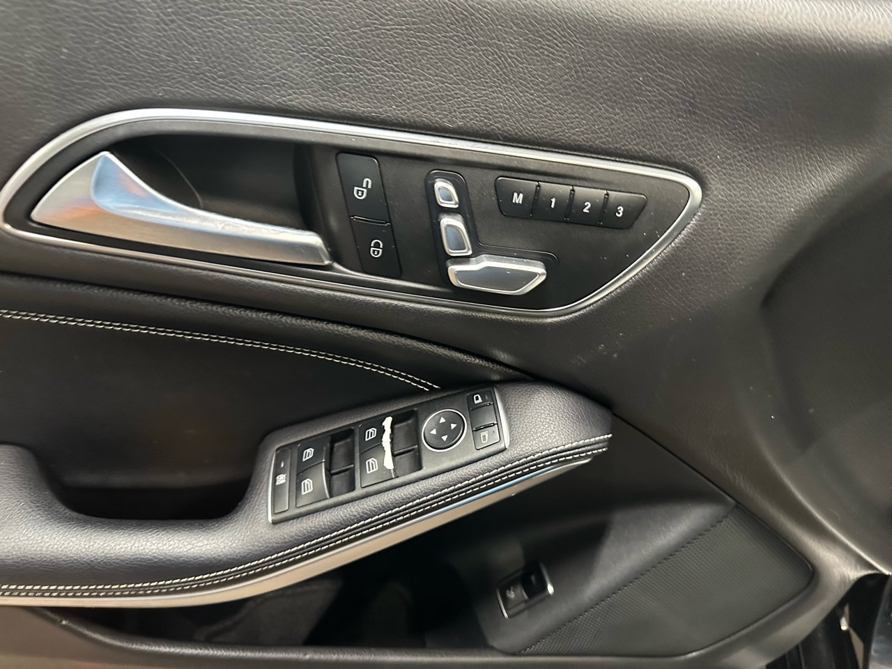 Used 2018 Mercedes-Benz CLA 250 4MATIC image 9