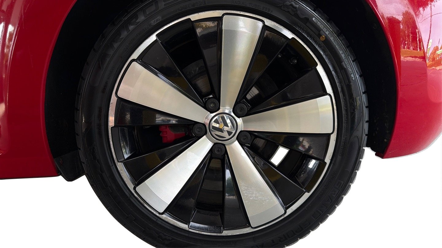 Used 2014 Volkswagen Beetle R-Line FWD image 42