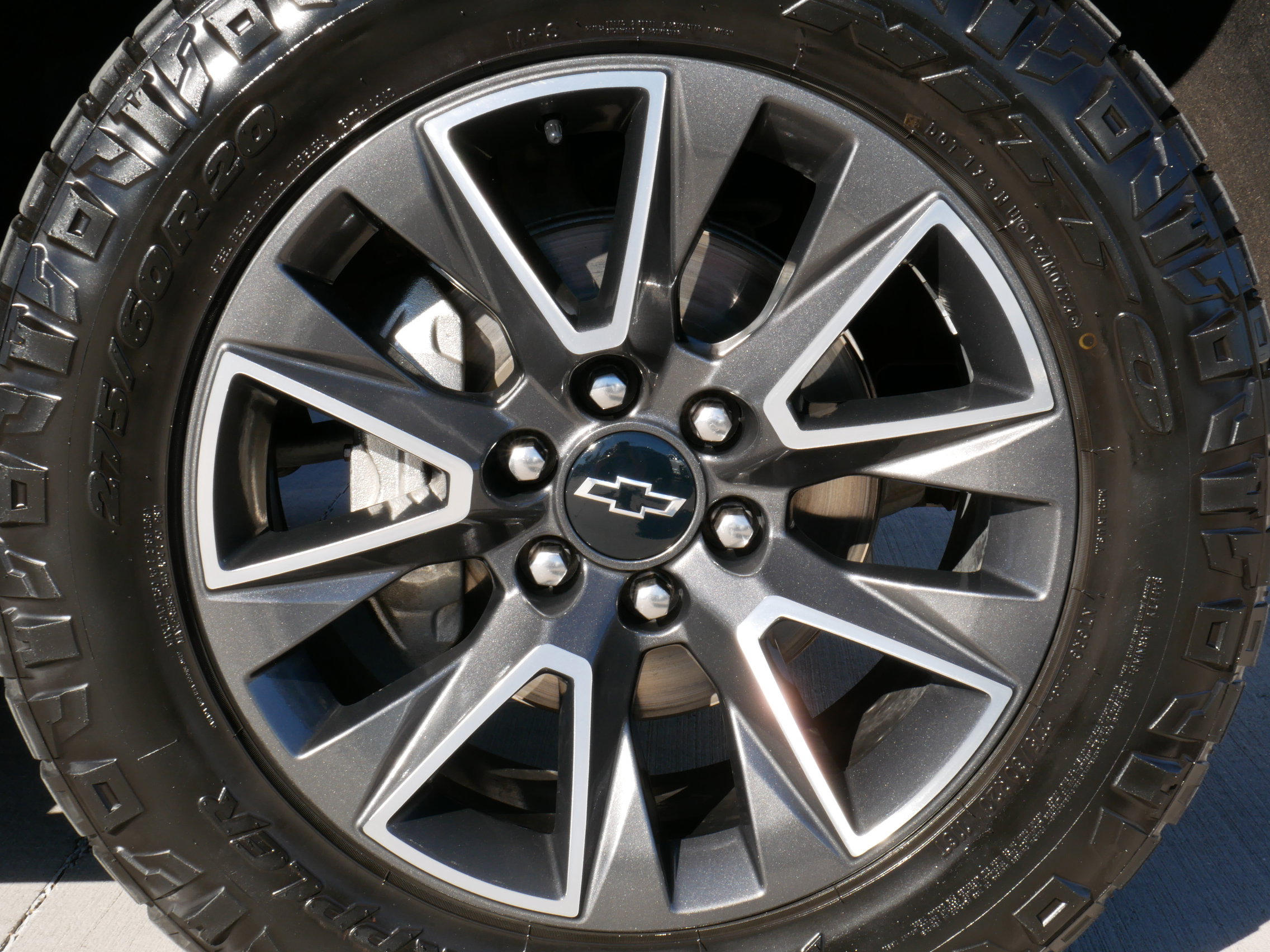 Used 2021 Chevrolet Suburban Z71 w/ Rear Media and Nav Package image 21