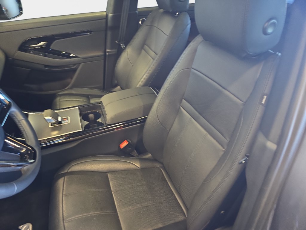Certified 2024 Land Rover Range Rover Evoque Dynamic SE AWD/4WD image 18