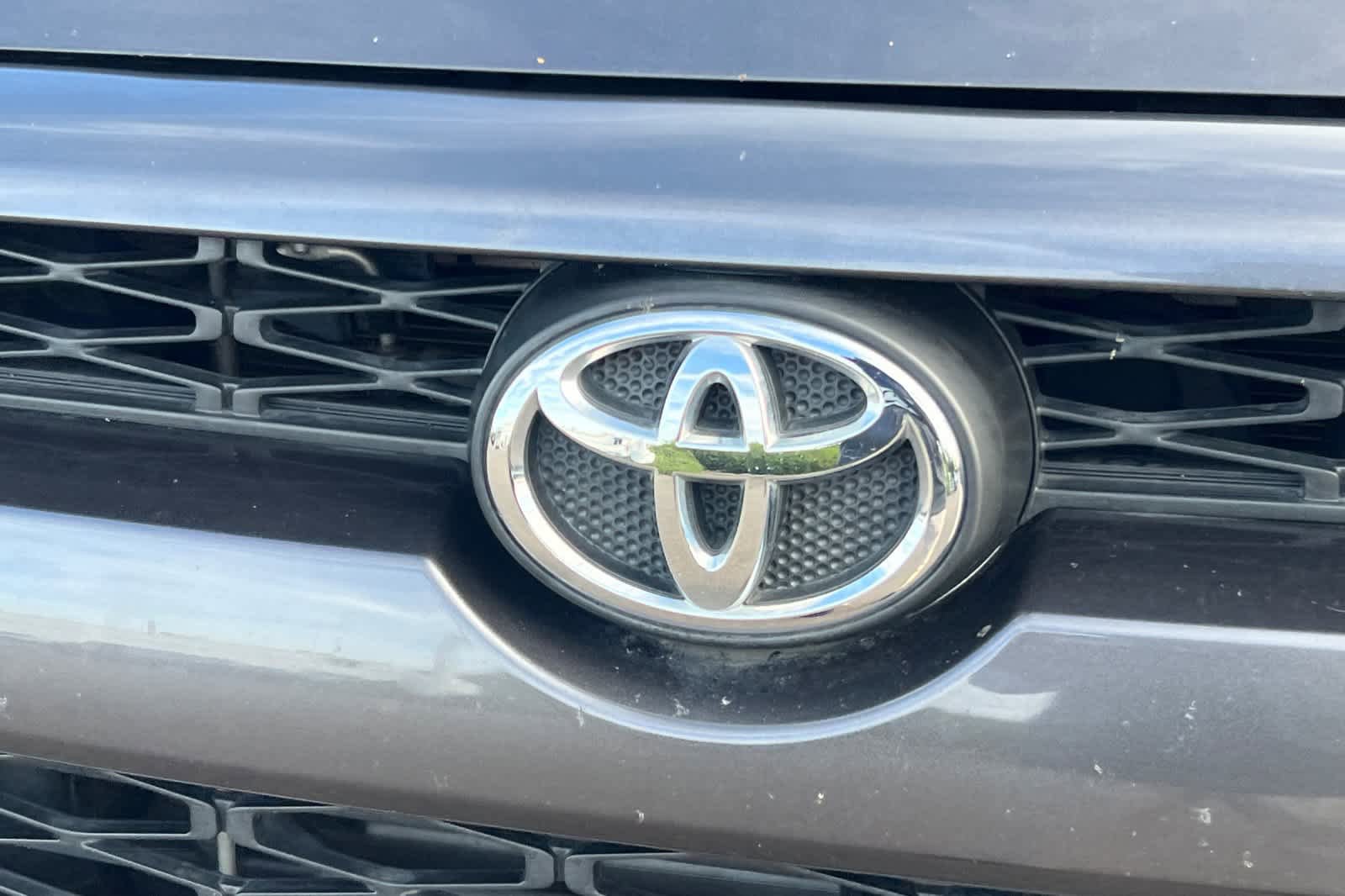 Used 2015 Toyota 4Runner Trail AWD/4WD image 13